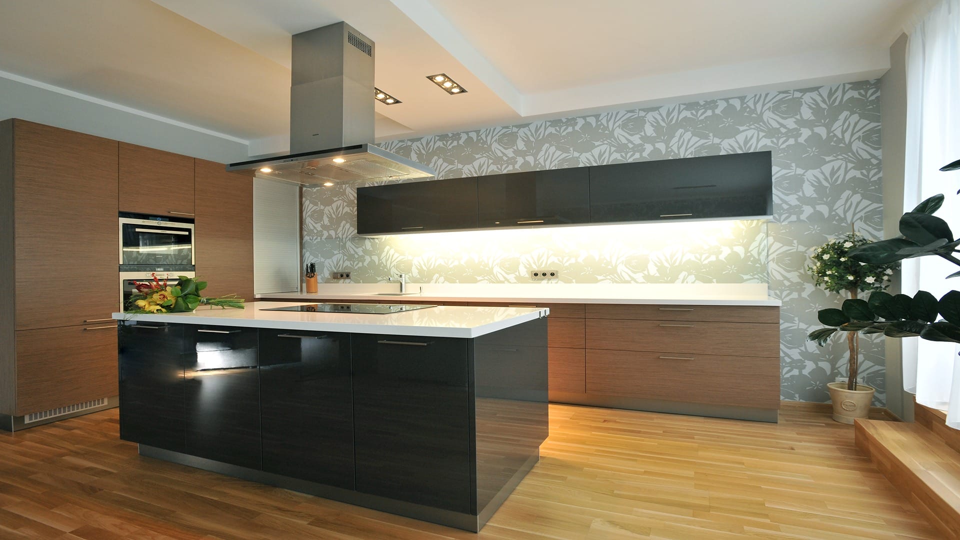 EGGERSMANN</br>
Lak / Dýha