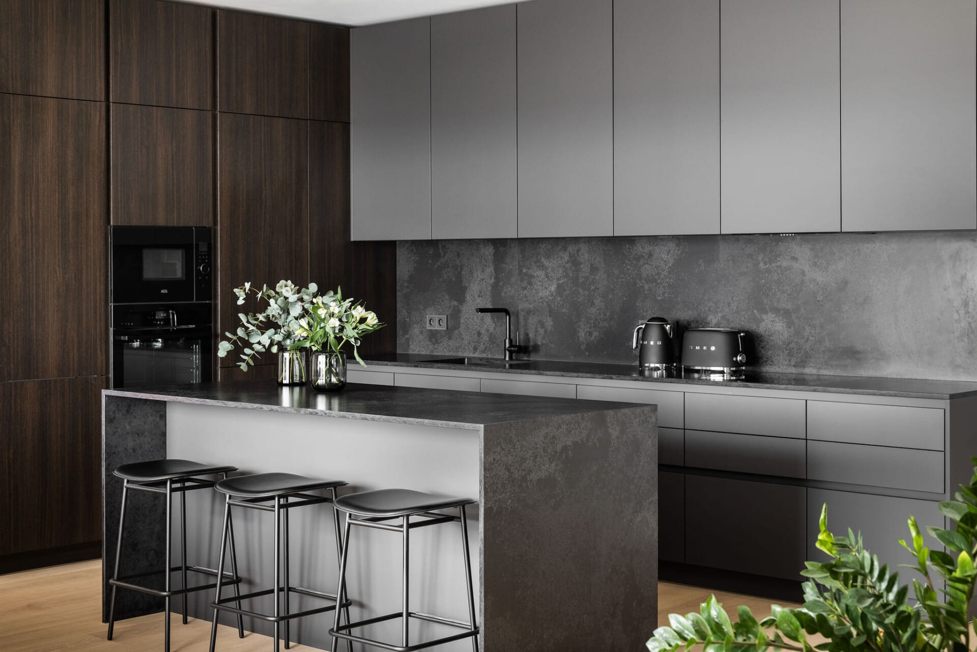 BEECK KÜCHEN </br>Black supermatt/Fitippaldi